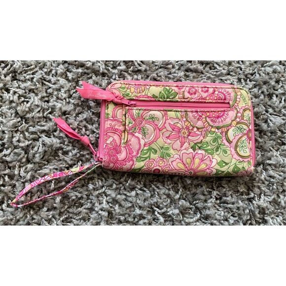 VERA BRADLEY Zip Around PETAL PINK Wallet Wristlet QUILTED - Picture 2 of 4